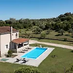 Country Villa Verde - 2Floor Family Home